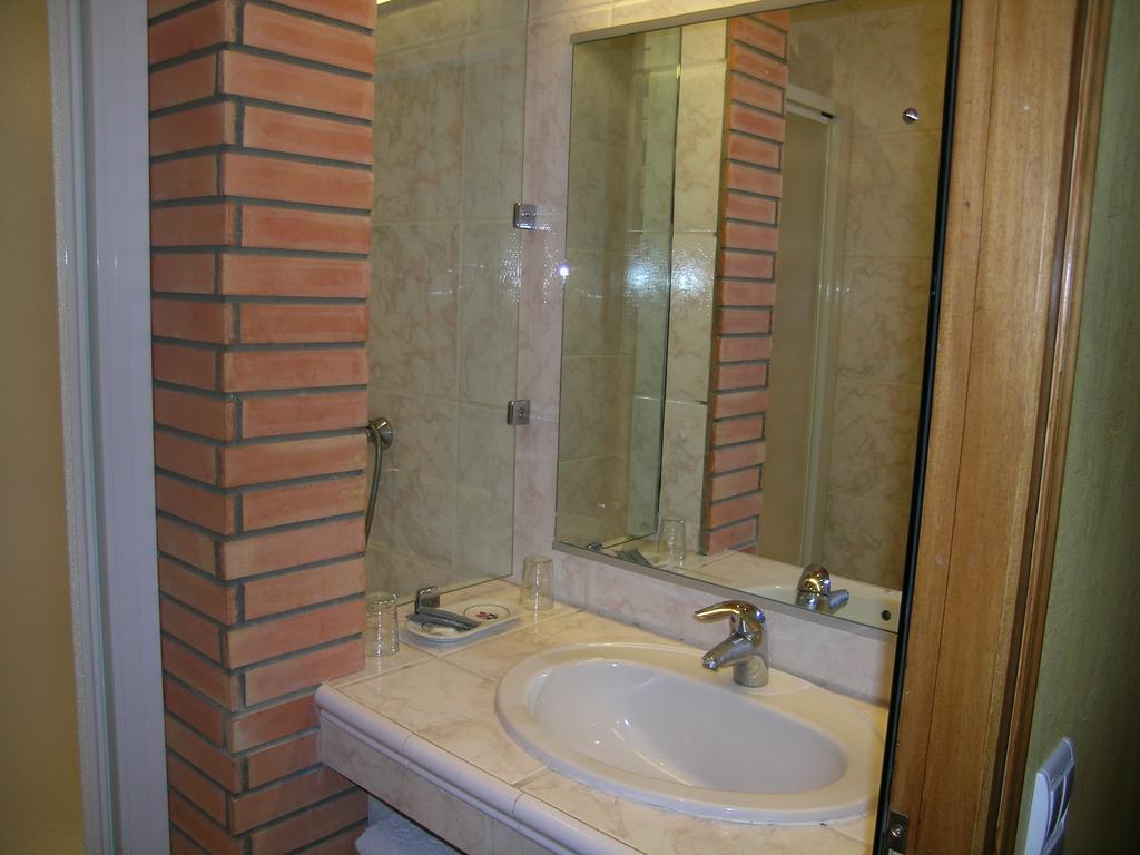 Hotel La Pergola Amélie-les-Bains-Palalda Szoba fotó